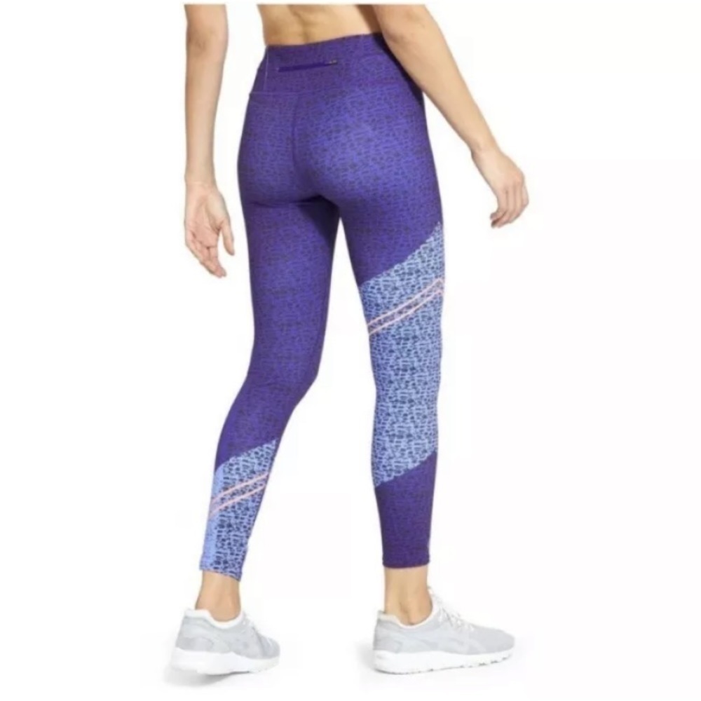 Athleta‎ Asym Camo Sonar 7/8 Tight Crop Legging ~ Size XS - Picture 2 of 16